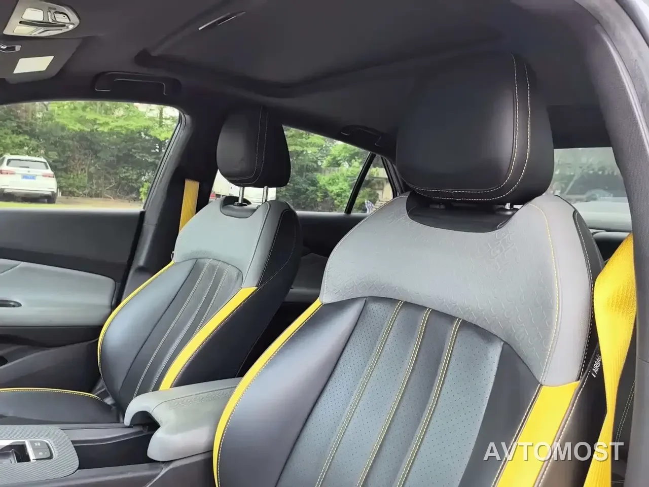 GAC Trumpchi Emkoo 2023 Shadow Leopard H High-Efficiency Hybrid — фото 14