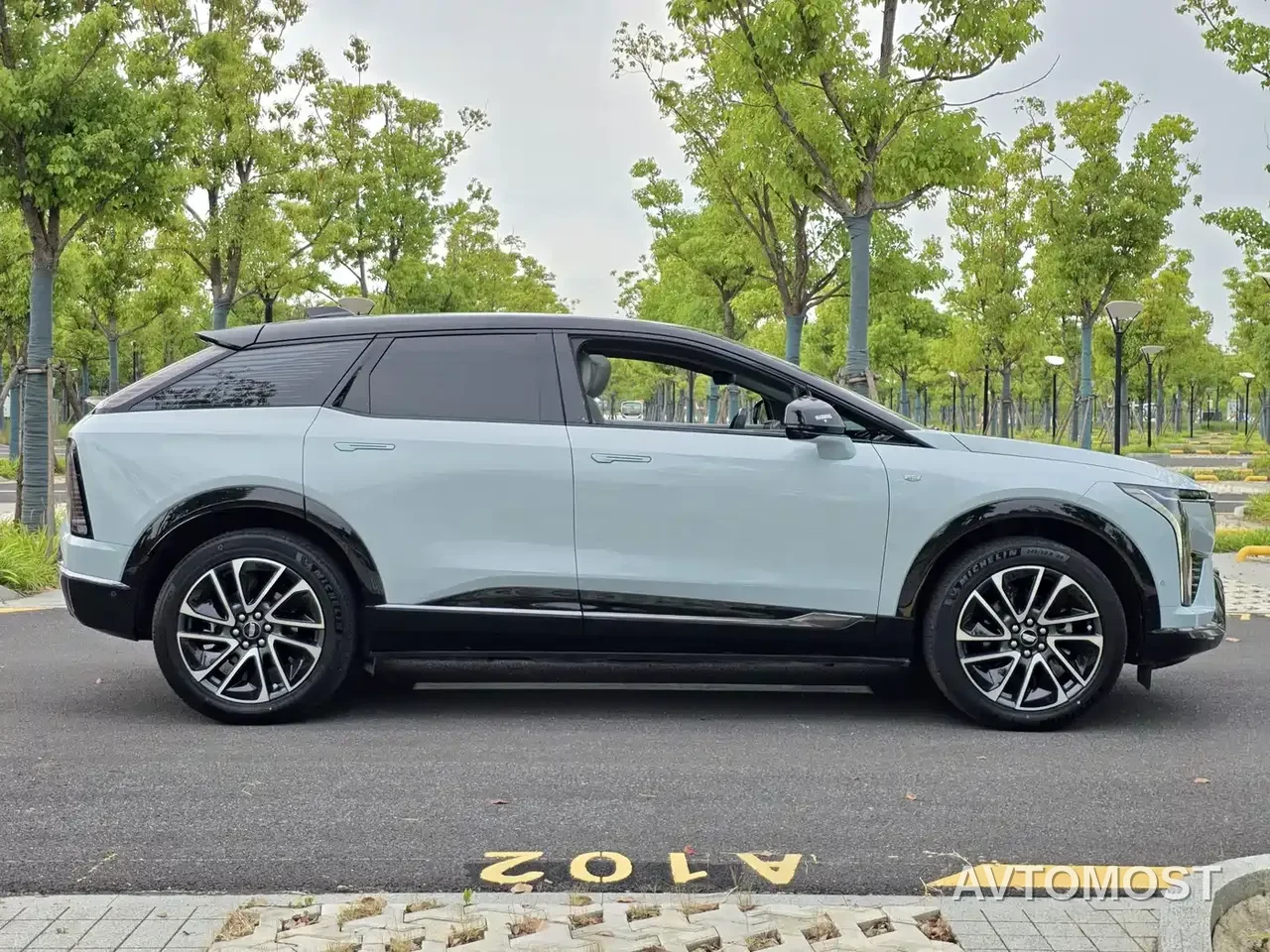 Cadillac IQ Ao Ge 2024 AWD Long Range Edition — фото 8