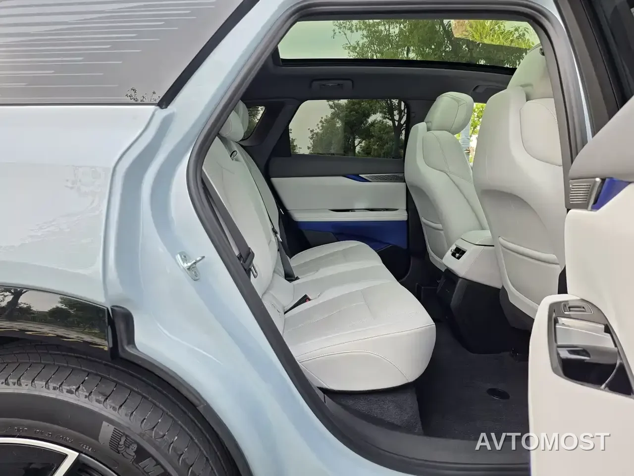 Cadillac IQ Ao Ge 2024 AWD Long Range Edition — фото 11