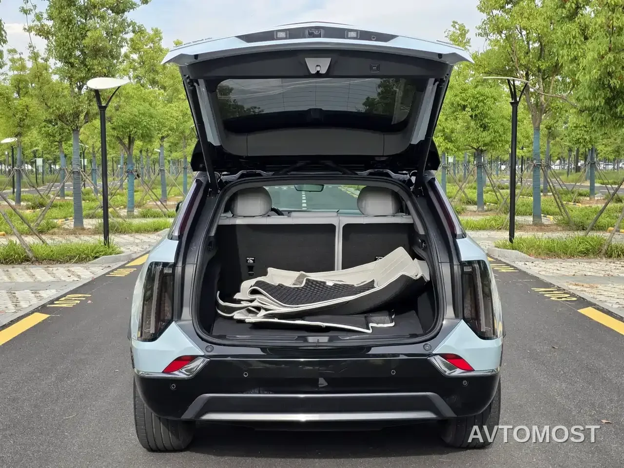 Cadillac IQ Ao Ge 2024 AWD Long Range Edition — фото 27