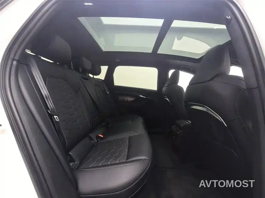 Audi Q6L e-tron 2025 Model Pioneer Edition — фото 11