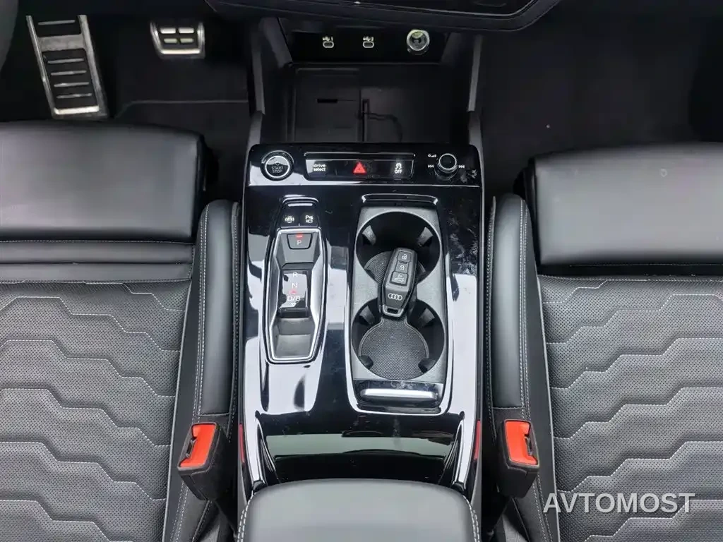 Audi Q6L e-tron 2025 Model Pioneer Edition — фото 13