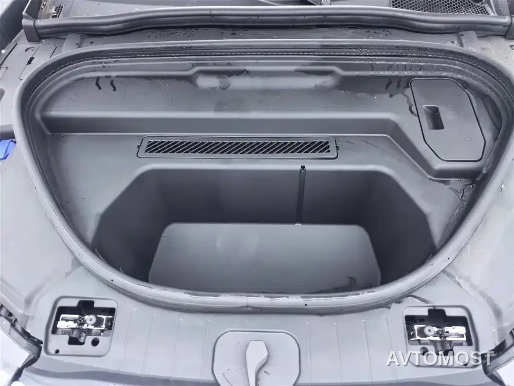 Audi Q6L e-tron 2025 Model Pioneer Edition — фото 22