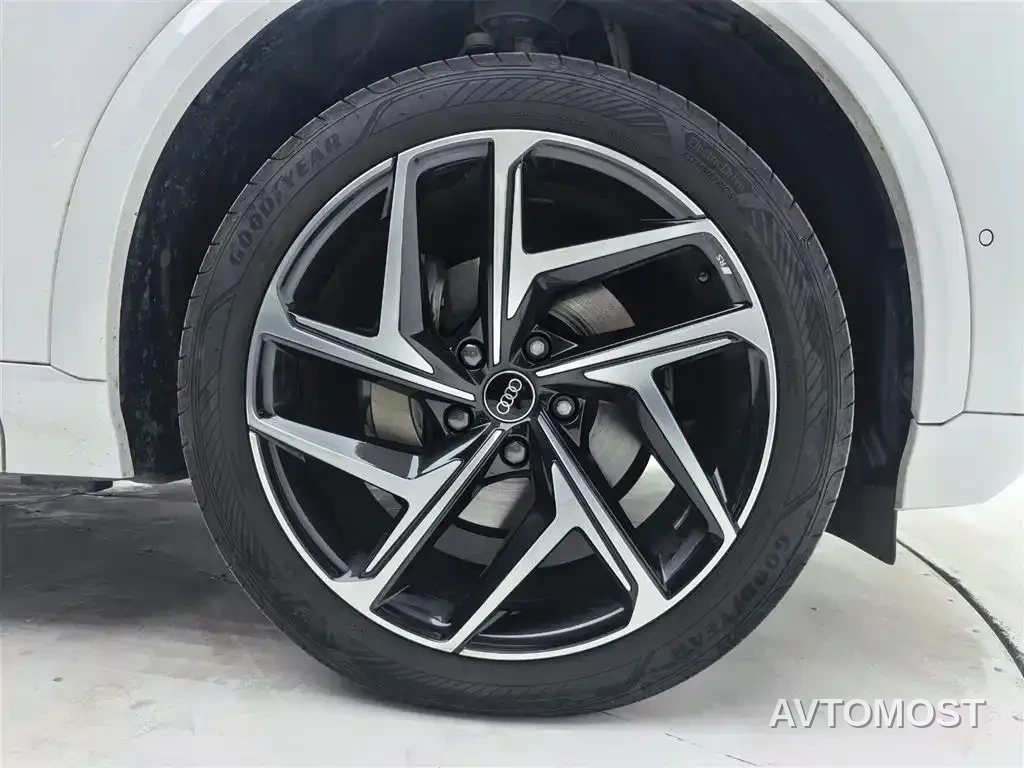 Audi Q6L e-tron 2025 Model Pioneer Edition — фото 23