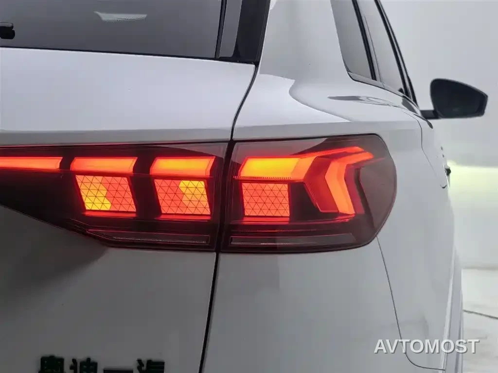 Audi Q6L e-tron 2025 Model Pioneer Edition — фото 25
