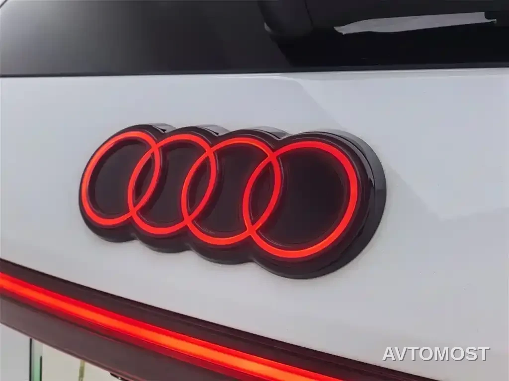 Audi Q6L e-tron 2025 Model Pioneer Edition — фото 26
