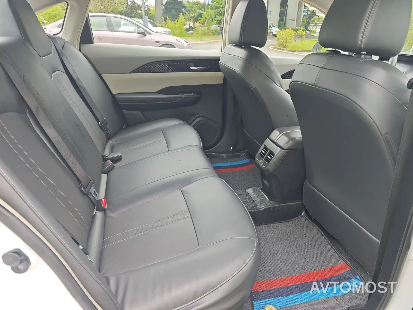 Dongfeng Fengshen E70 2021 500 Premium Edition — фото 11