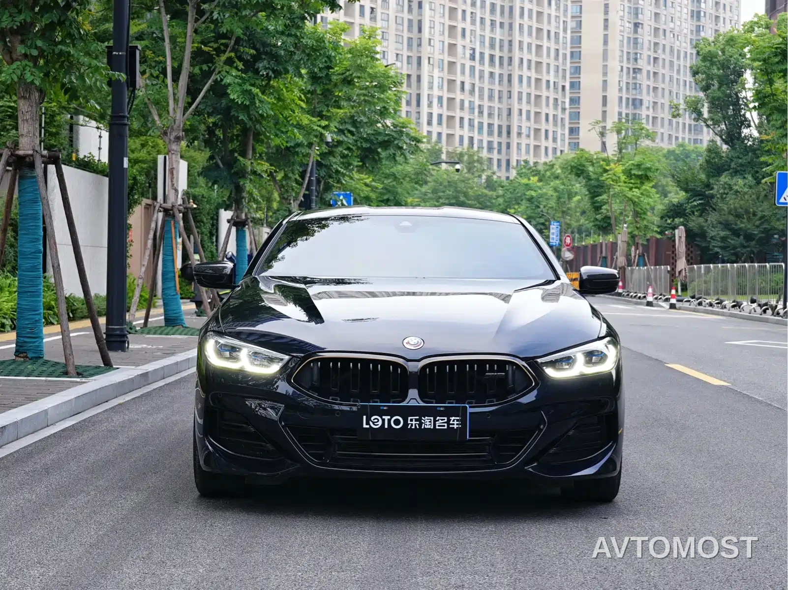 BMW 8 Series 2022 840i Coupe M Sport Package — фото 2