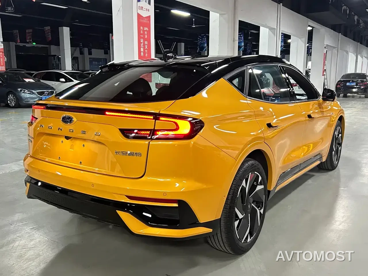 Ford Mondeo 2024 2.0T E-Hybrid Sport ST-Line — фото 17