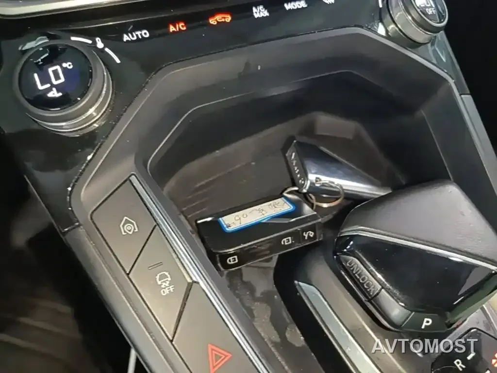 Lynk & Co 06 EM-P 2020 PHEV Plus — фото 19