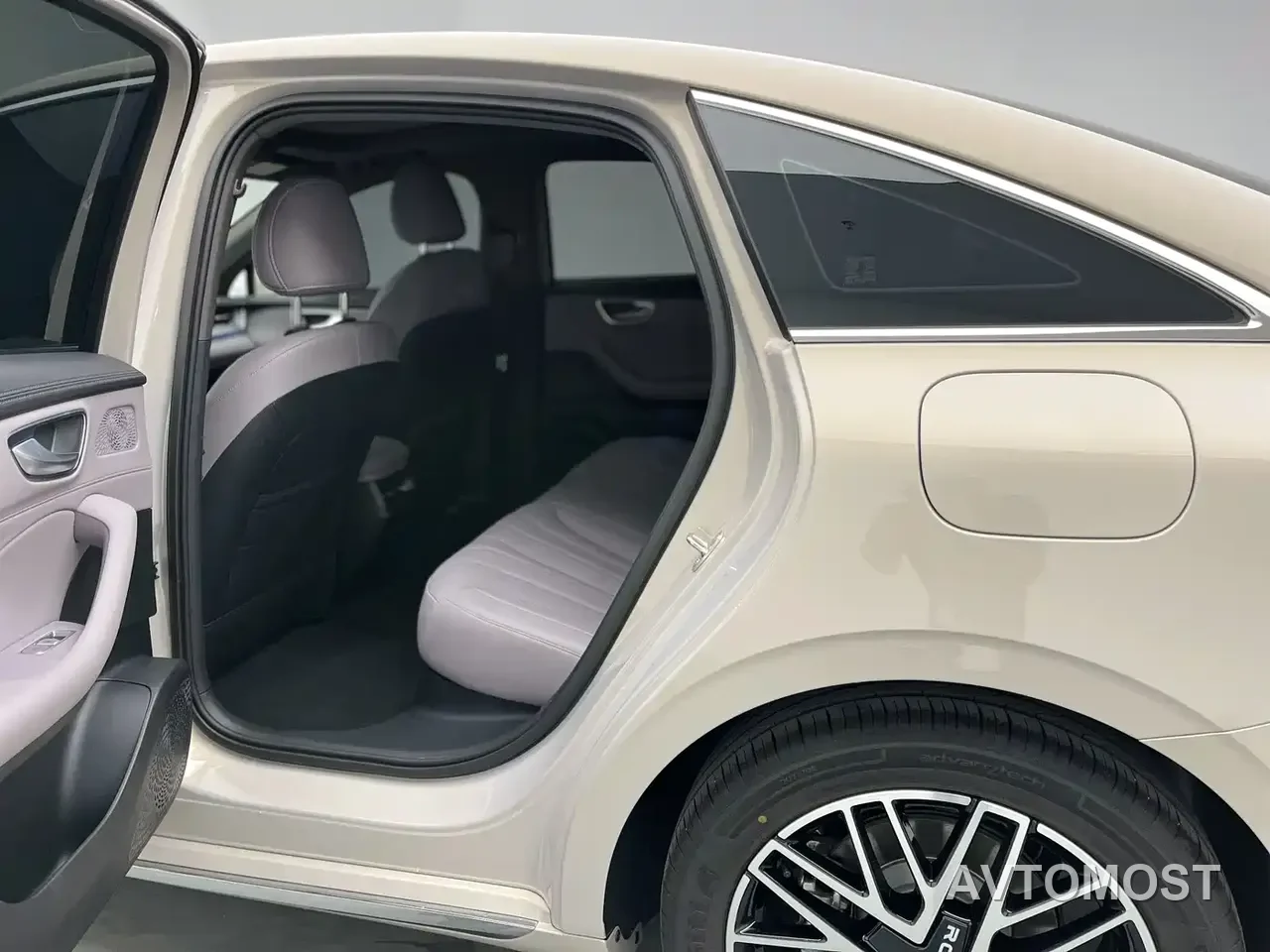 Roewe M7 DMH 2025 1.5T 115km Mid-range — фото 11