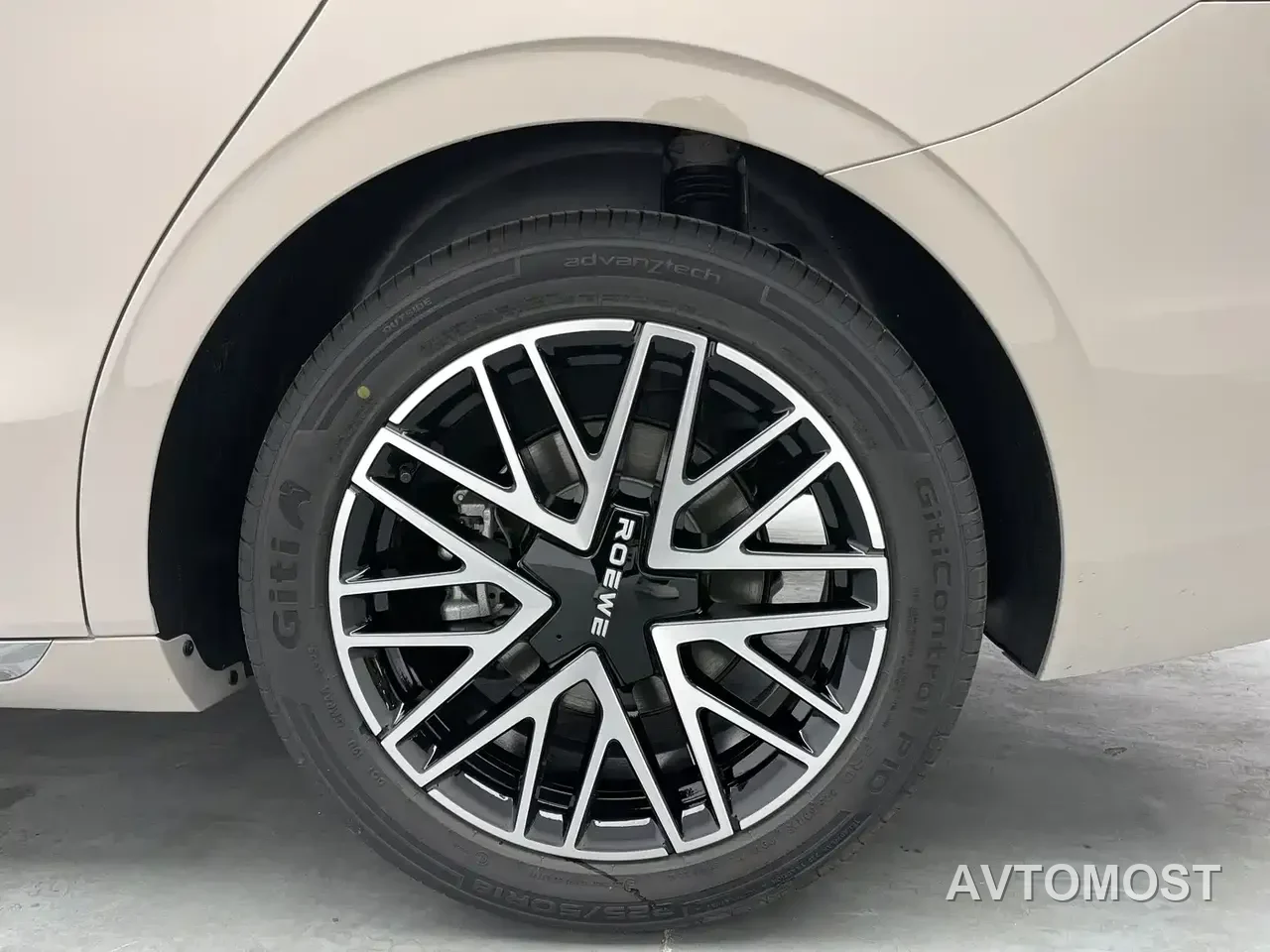 Roewe M7 DMH 2025 1.5T 115km Mid-range — фото 12