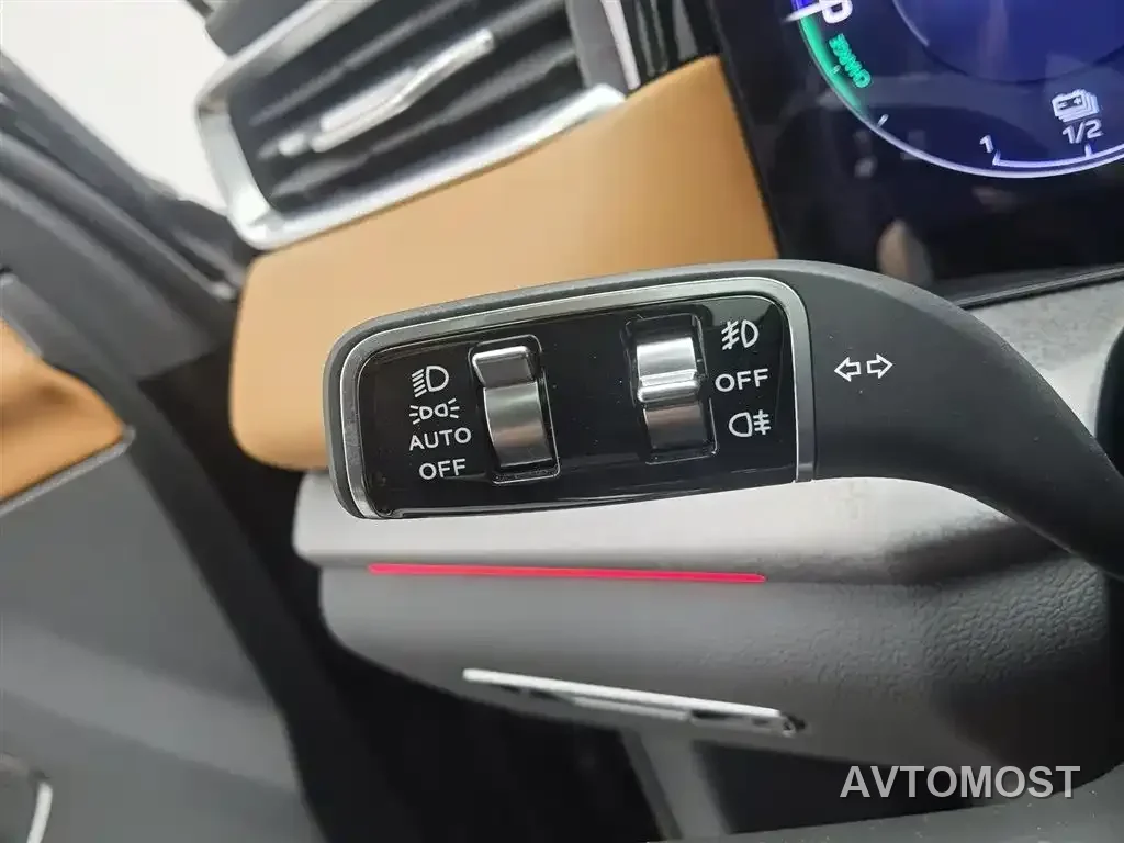 Hongqi HS7 PHEV 2025 2.0T PHEV 4WD 2 Million Units Anniversary Edition (7-seater) — фото 19
