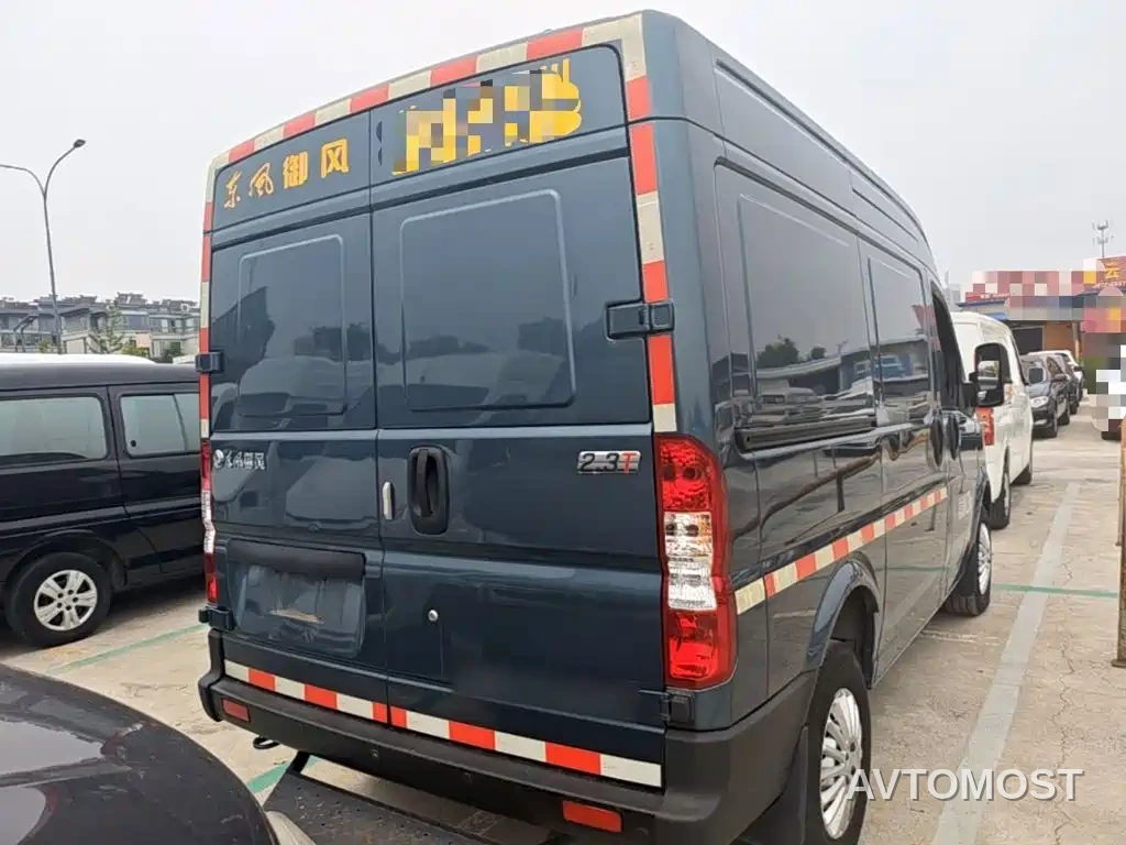 Dongfeng Yufeng 2023 V9+ 2.3T Manual FWD Van Short Wheelbase Medium Roof 3 Seater — фото 4