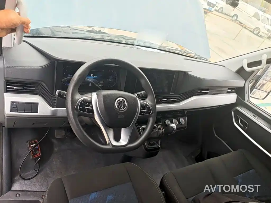 Dongfeng Yufeng 2023 V9+ 2.3T Manual FWD Van Short Wheelbase Medium Roof 3 Seater — фото 6