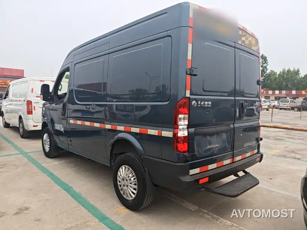 Dongfeng Yufeng 2023 V9+ 2.3T Manual FWD Van Short Wheelbase Medium Roof 3 Seater — фото 20