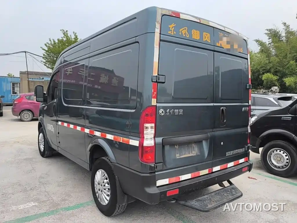 Dongfeng Yufeng 2023 V9+ 2.3T Manual FWD Van Short Wheelbase Medium Roof 3 Seater — фото 5