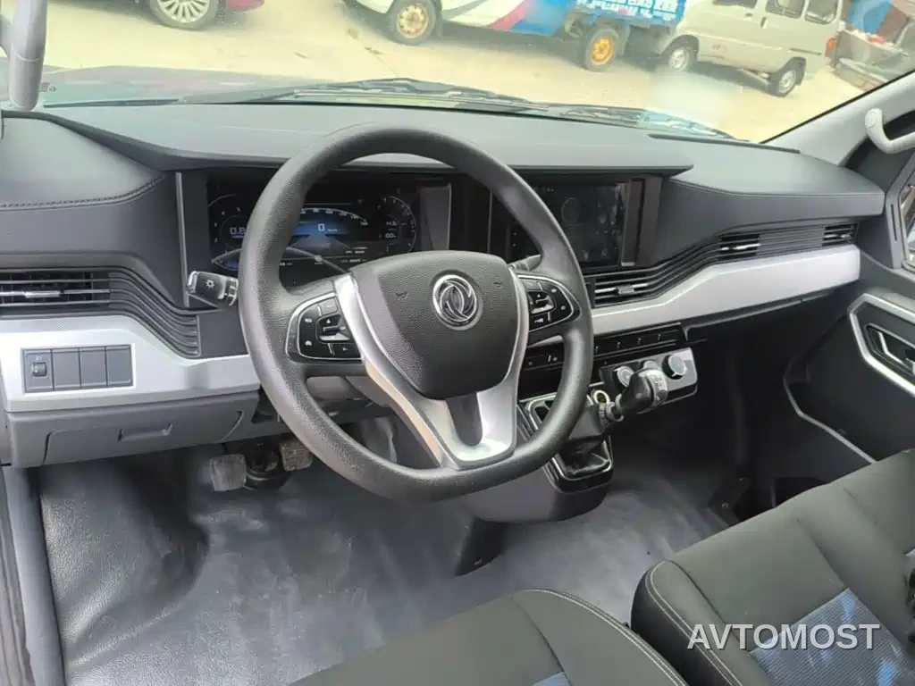 Dongfeng Yufeng 2023 V9+ 2.3T Manual FWD Van Short Wheelbase Medium Roof 3 Seater — фото 10