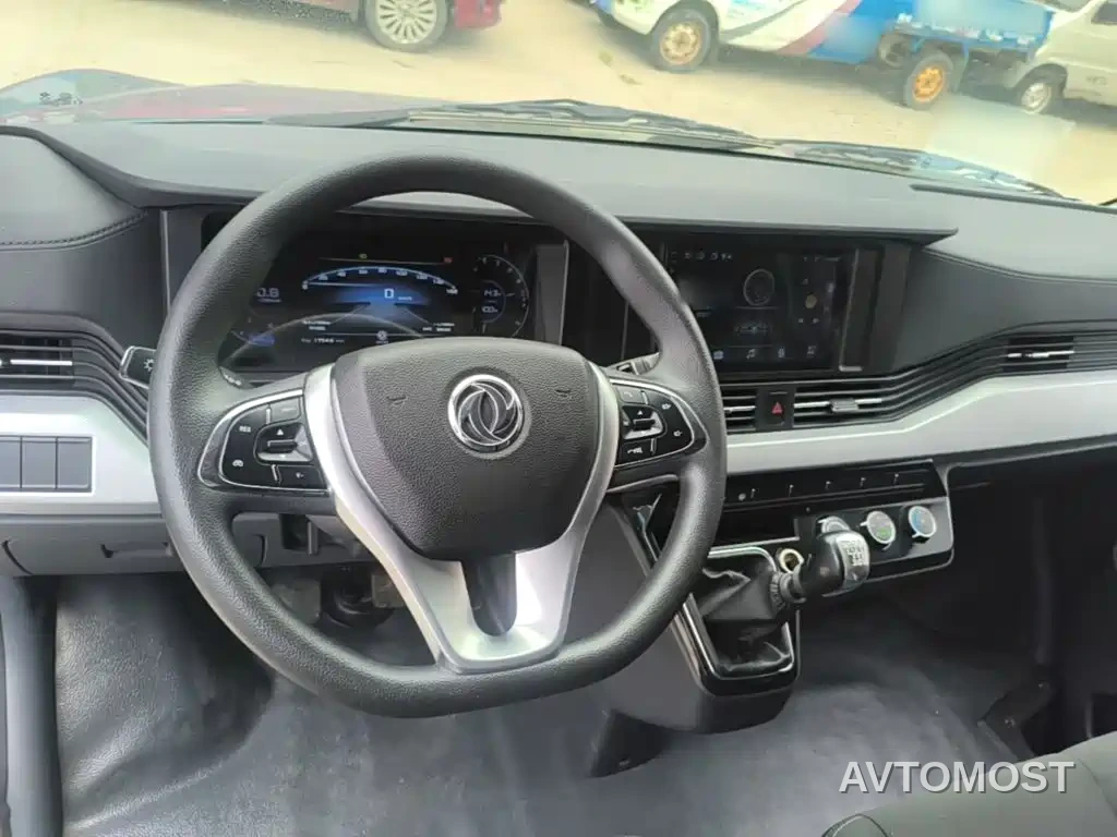 Dongfeng Yufeng 2023 V9+ 2.3T Manual FWD Van Short Wheelbase Medium Roof 3 Seater — фото 11