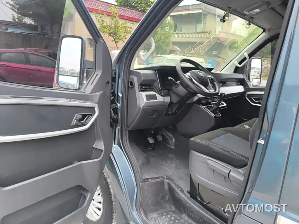 Dongfeng Yufeng 2023 V9+ 2.3T Manual FWD Van Short Wheelbase Medium Roof 3 Seater — фото 15