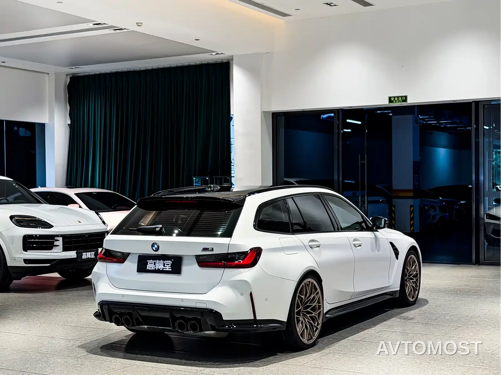 BMW M3 2026 BMW M3 Touring M xDrive Competition — фото 4