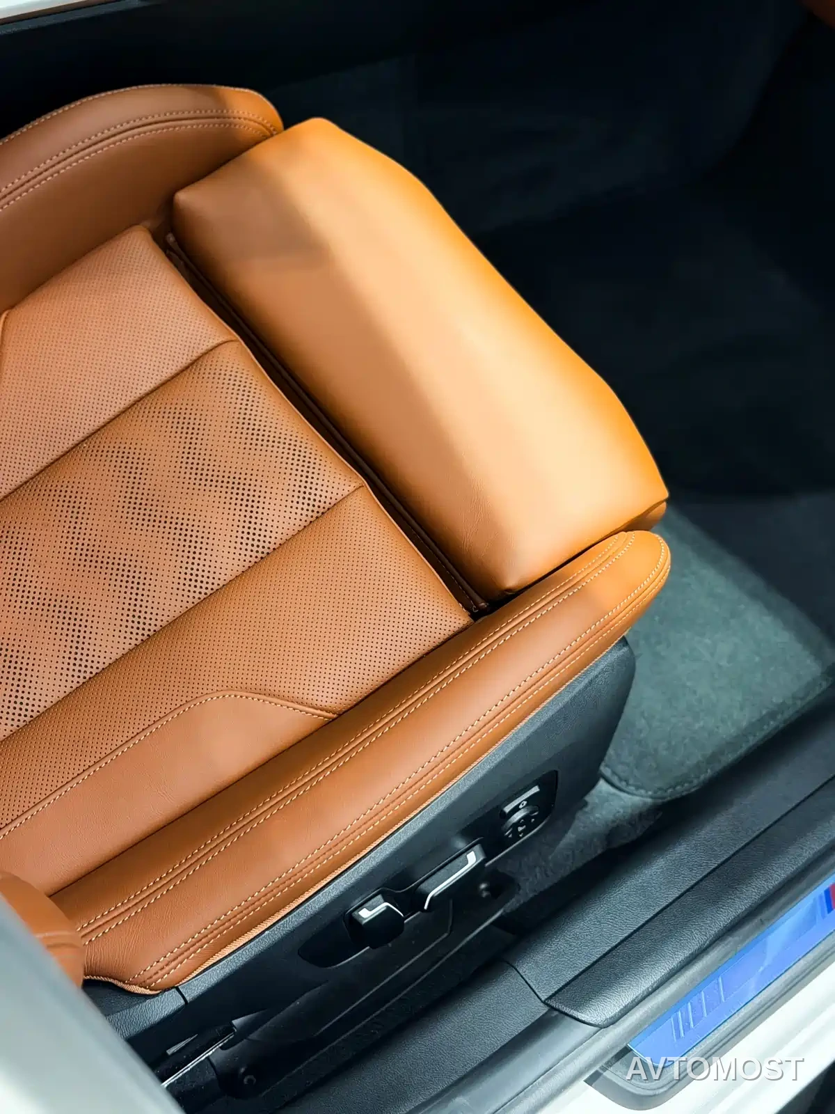 BMW M3 2026 BMW M3 Touring M xDrive Competition — фото 13