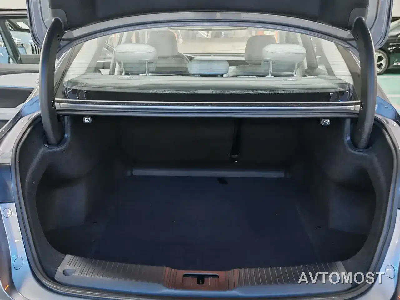 Hongqi H5 PHEV 2025 170 Super Hybrid Edition — фото 6