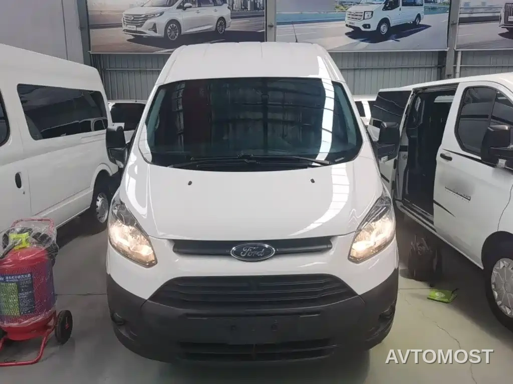 Ford Transit 2019 2.0T Diesel Van Short Wheelbase Medium Roof 3-Seater China VI — фото 3