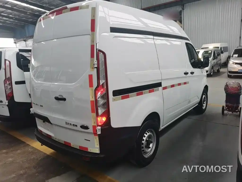 Ford Transit 2019 2.0T Diesel Van Short Wheelbase Medium Roof 3-Seater China VI — фото 7