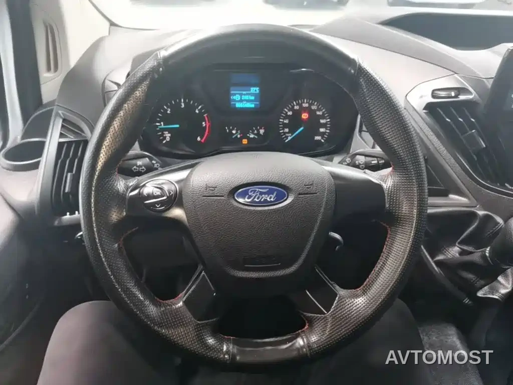 Ford Transit 2019 2.0T Diesel Van Short Wheelbase Medium Roof 3-Seater China VI — фото 10
