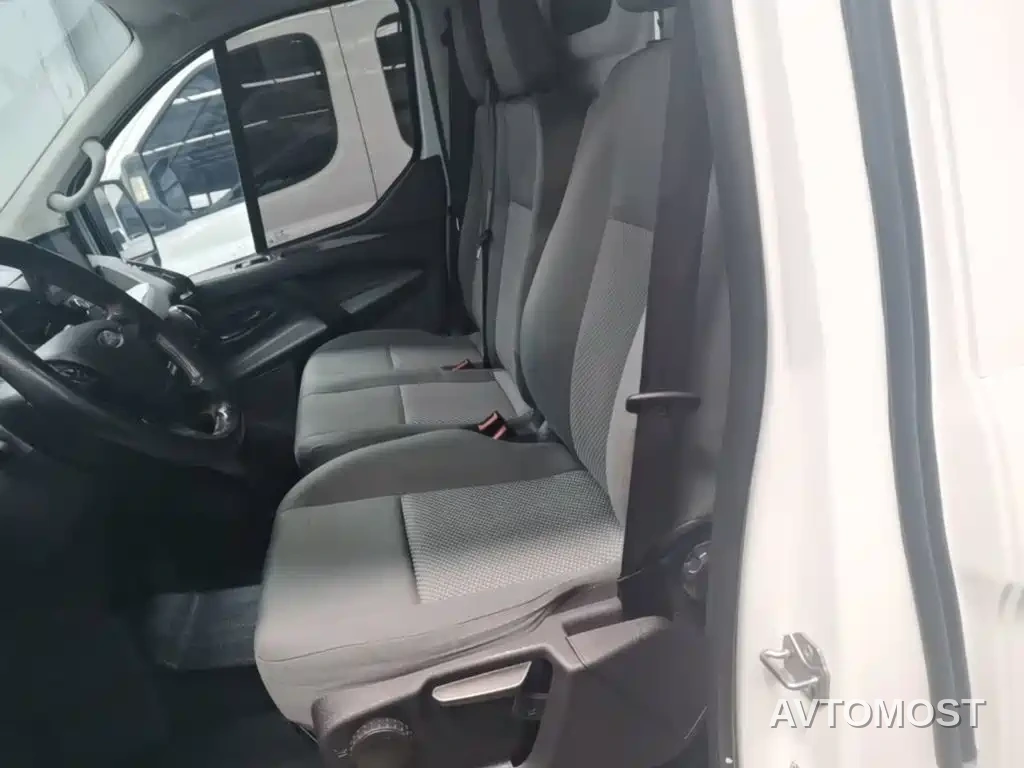 Ford Transit 2019 2.0T Diesel Van Short Wheelbase Medium Roof 3-Seater China VI — фото 14