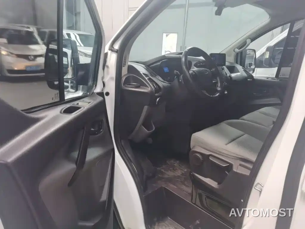 Ford Transit 2019 2.0T Diesel Van Short Wheelbase Medium Roof 3-Seater China VI — фото 15