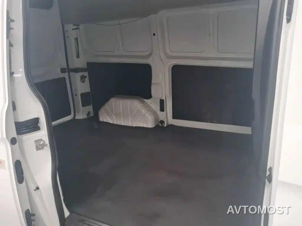 Ford Transit 2019 2.0T Diesel Van Short Wheelbase Medium Roof 3-Seater China VI — фото 16