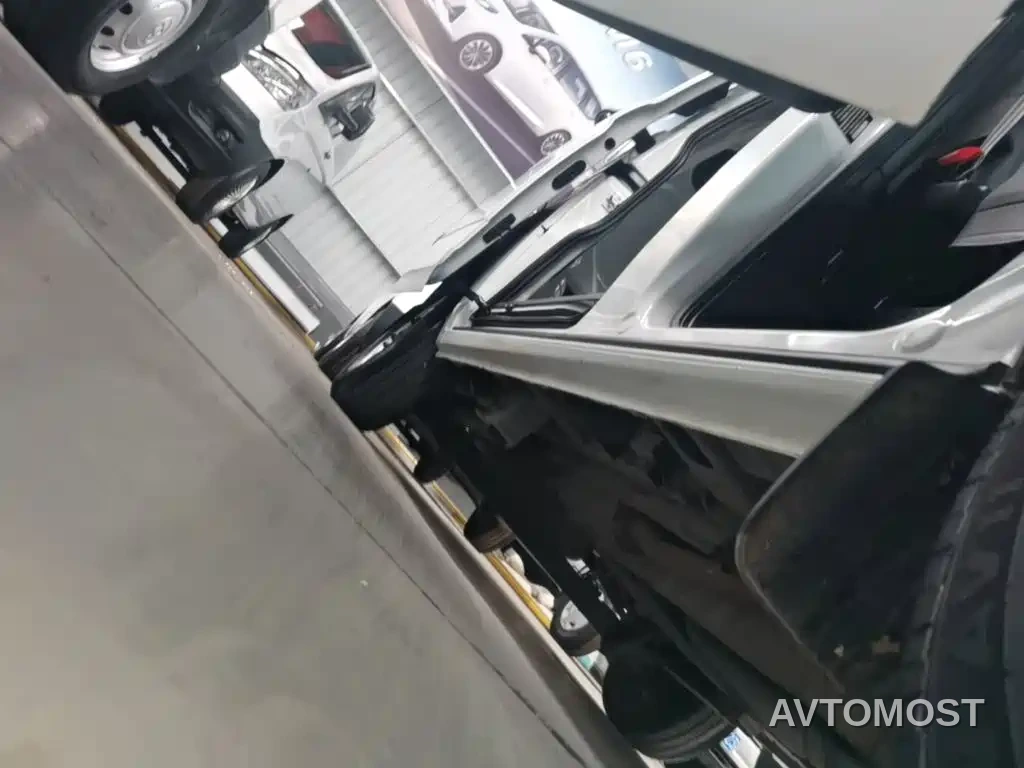 Ford Transit 2019 2.0T Diesel Van Short Wheelbase Medium Roof 3-Seater China VI — фото 20