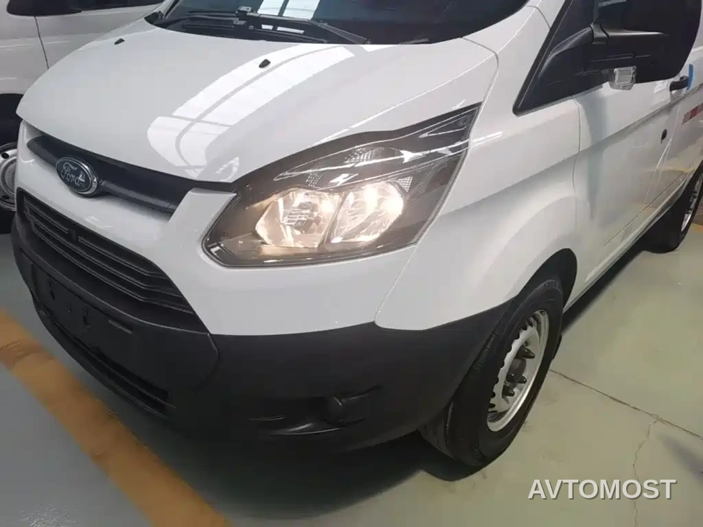 Ford Transit 2019 2.0T Diesel Van Short Wheelbase Medium Roof 3-Seater China VI — фото 23