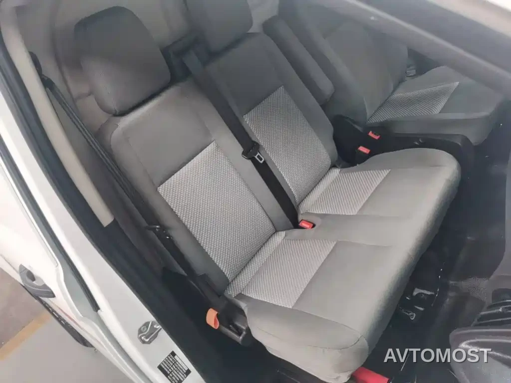 Ford Transit 2019 2.0T Diesel Van Short Wheelbase Medium Roof 3-Seater China VI — фото 24