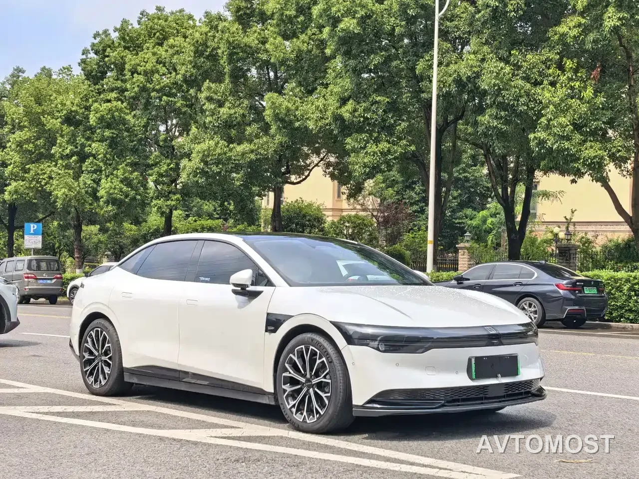Zeekr 007 2024 Rear-Wheel Drive Smart Edition 75kWh — фото 2