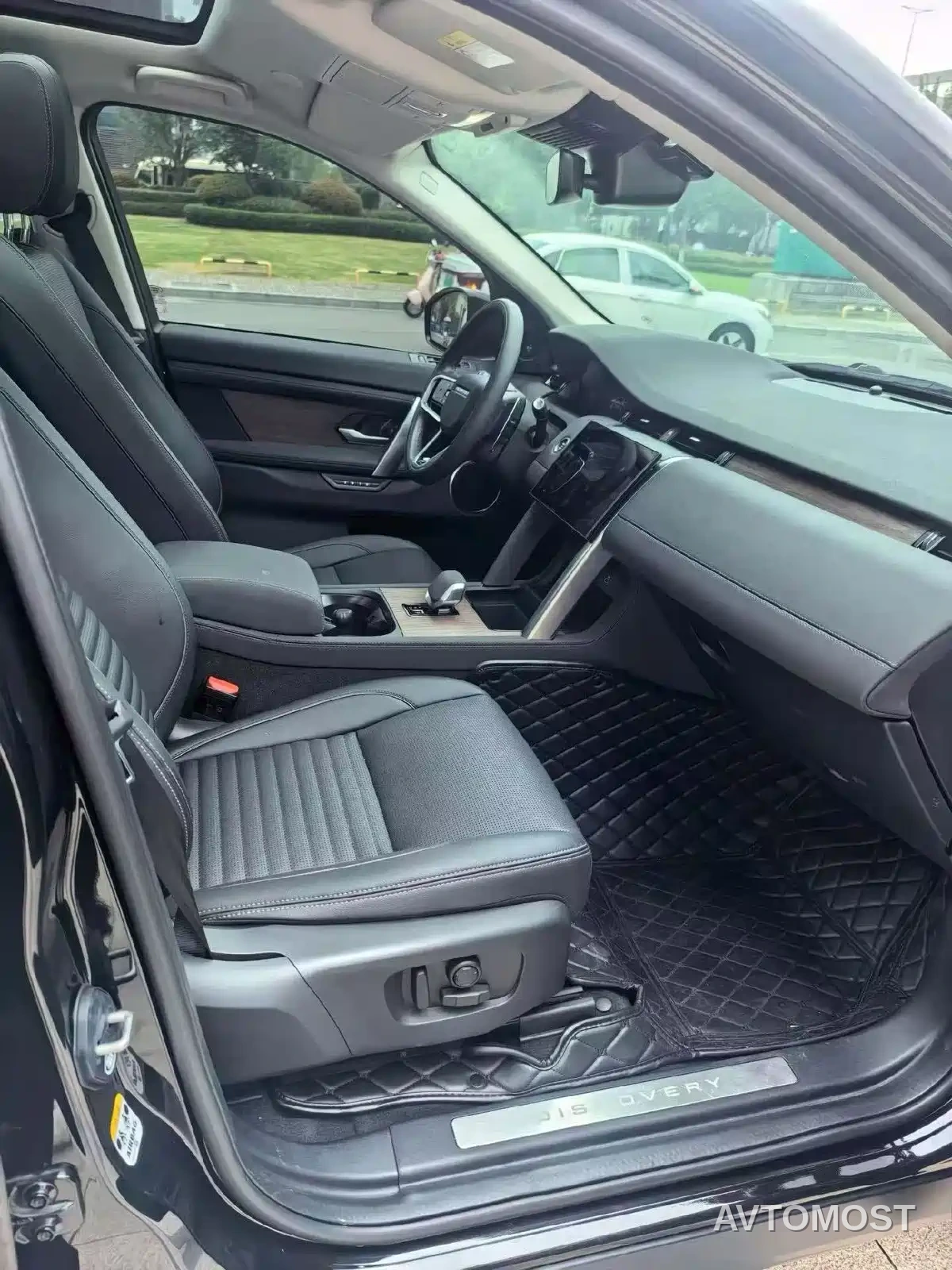 Land Rover Discovery Sport 2023 249PS R-Dynamic S Performance Version — фото 4