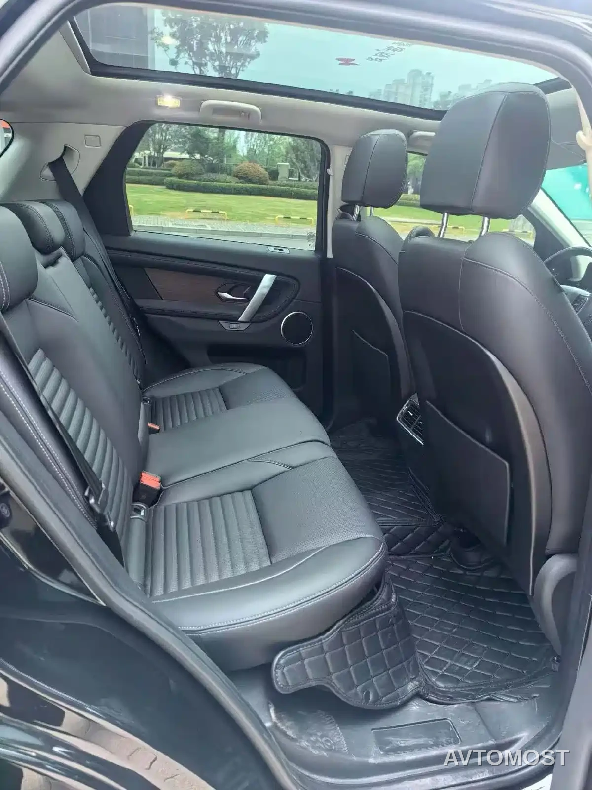 Land Rover Discovery Sport 2023 249PS R-Dynamic S Performance Version — фото 5