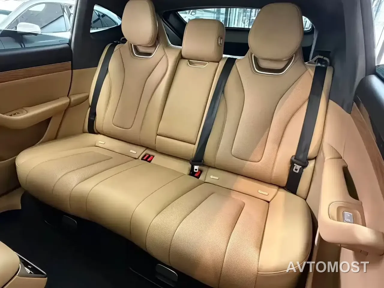 Zhijie Luxeed R7 2024 Pure Electric 667km Pro — фото 13