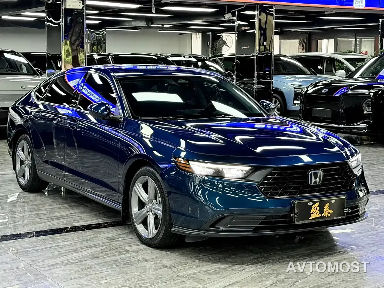 Honda Accord New Energy 2023 2.0L e:PHEV Luxury Edition — фото 2