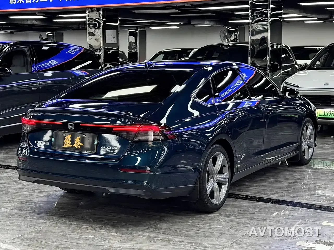 Honda Accord New Energy 2023 2.0L e:PHEV Luxury Edition — фото 4