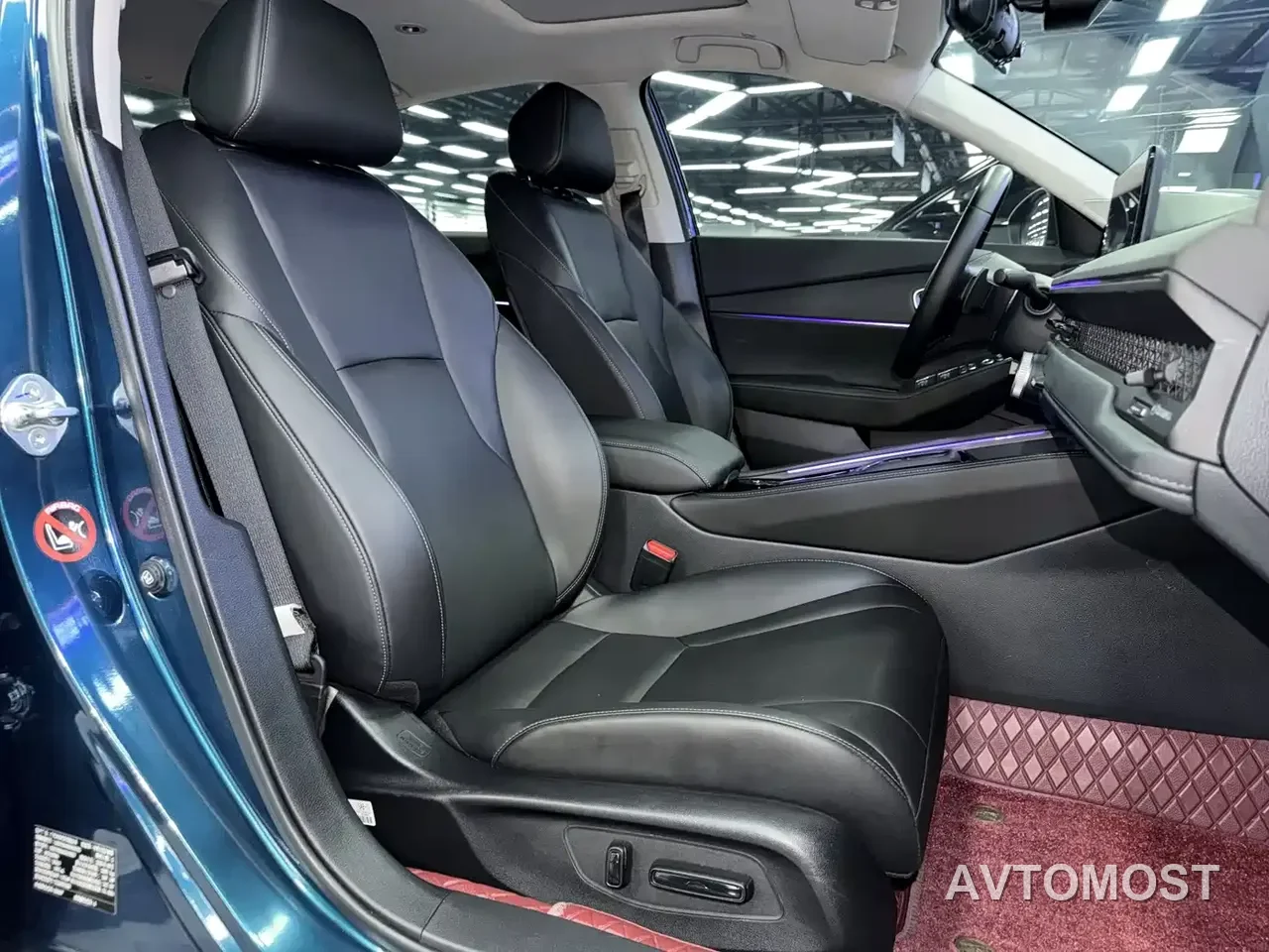 Honda Accord New Energy 2023 2.0L e:PHEV Luxury Edition — фото 16
