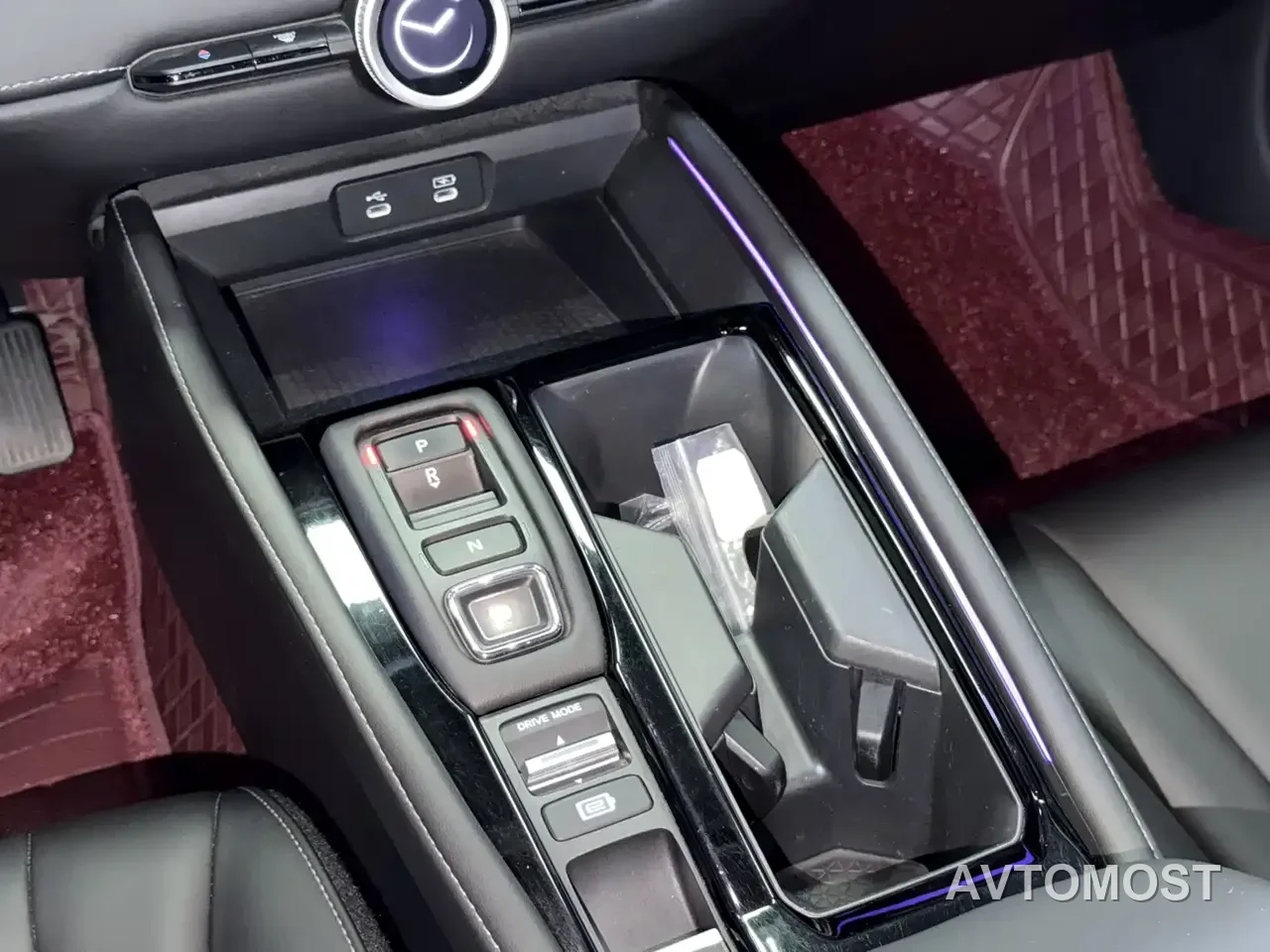 Honda Accord New Energy 2023 2.0L e:PHEV Luxury Edition — фото 9