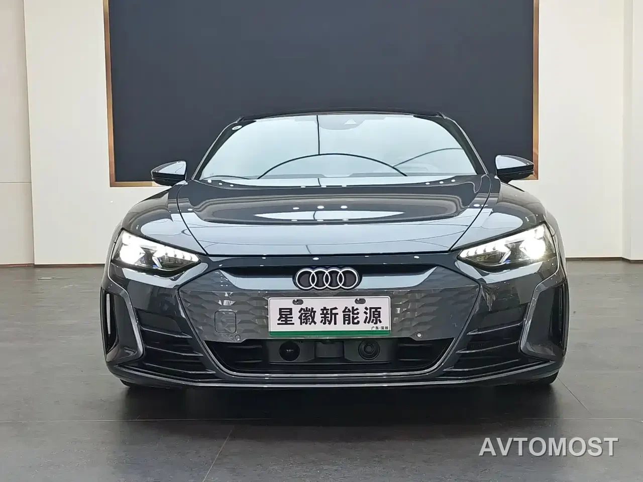 Audi e-tron GT 2023 Base Model — фото 2