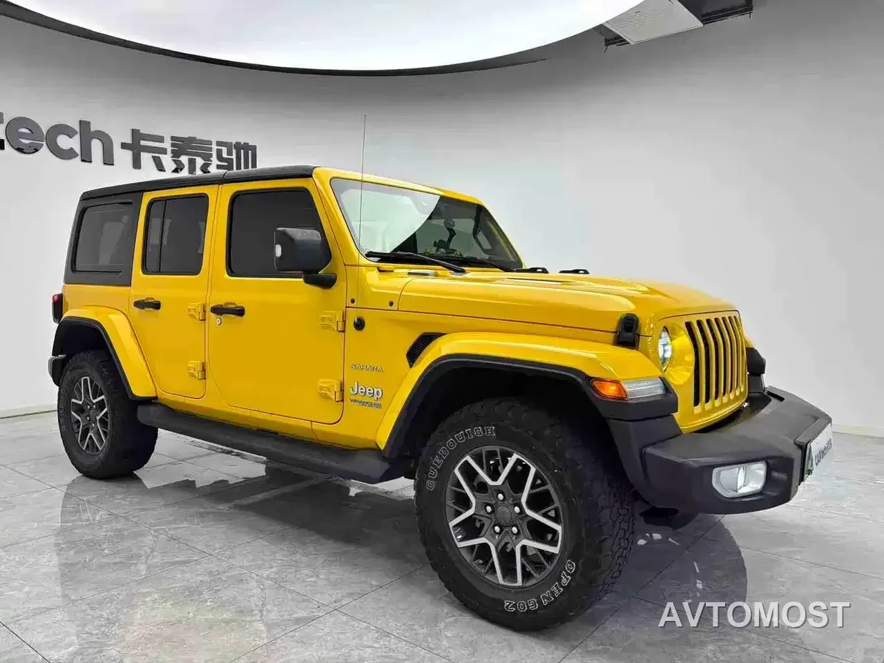 Jeep Wrangler 4xe 2021 4-Door 2.0T 4xe Sahara — фото 6