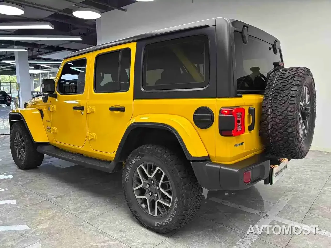 Jeep Wrangler 4xe 2021 4-Door 2.0T 4xe Sahara — фото 9