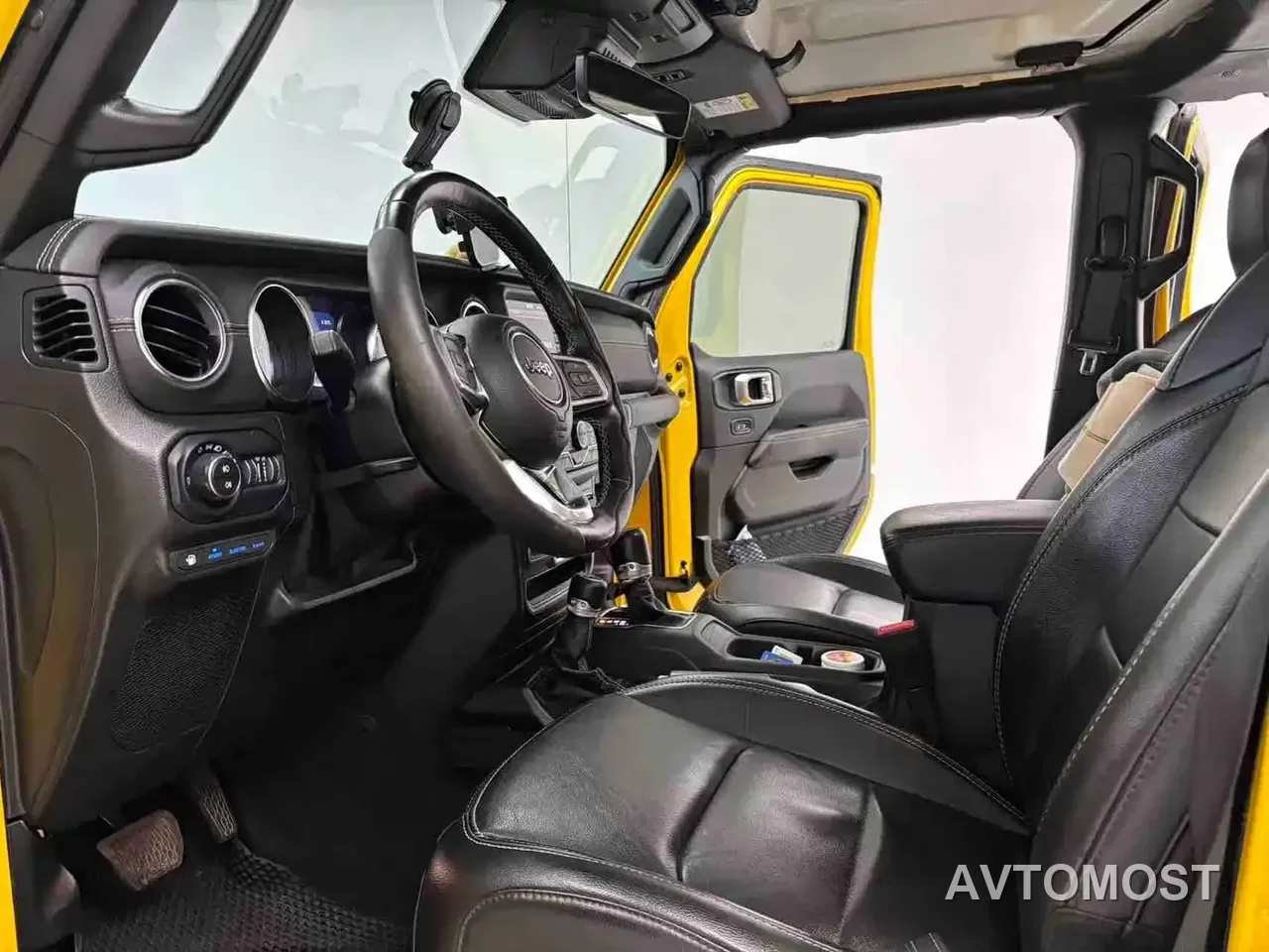 Jeep Wrangler 4xe 2021 4-Door 2.0T 4xe Sahara — фото 4