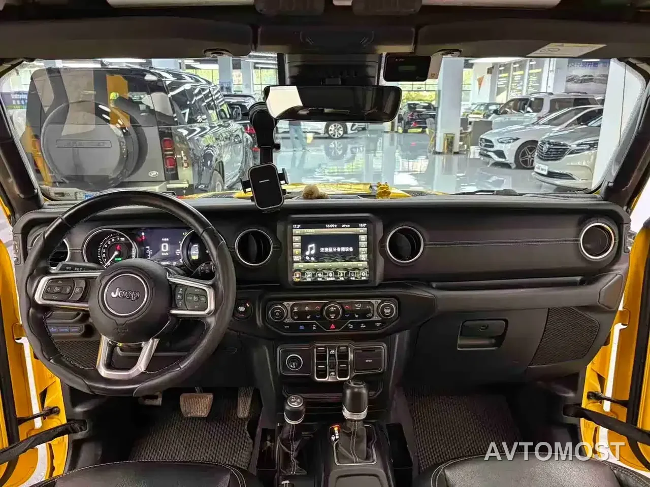 Jeep Wrangler 4xe 2021 4-Door 2.0T 4xe Sahara — фото 2