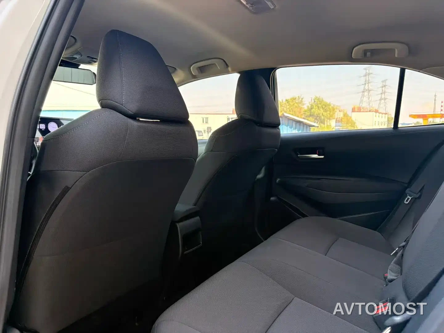 Toyota Corolla 2021 Hybrid 1.8L E-CVT Elite Edition — фото 6